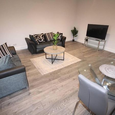 Great West Road Apartments Flat D London Exterior foto