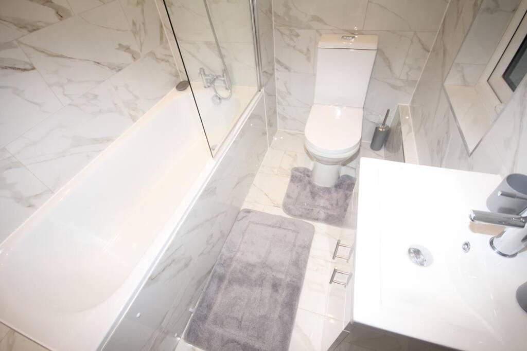Great West Road Apartments Flat D London Exterior foto